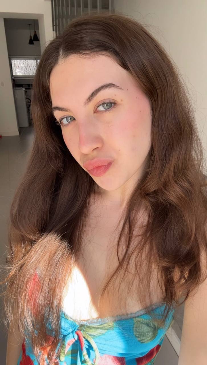 Nude girl Amber in Cartagena