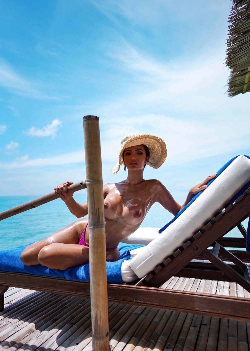 Beautiful girl Angela Castellanos naked in Cartagena