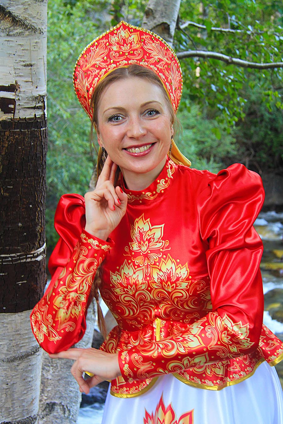 Women in Slavic costumes in Cartagena