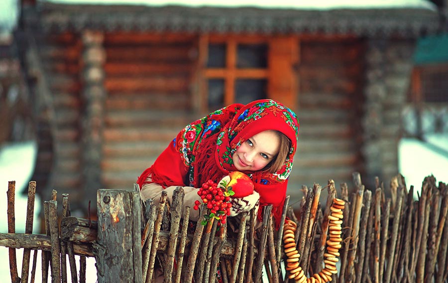 Sexy girl Women in Slavic costumes in Cartagena